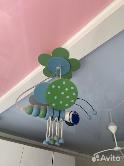 Продам люстру, светильники и подвески-пчелки