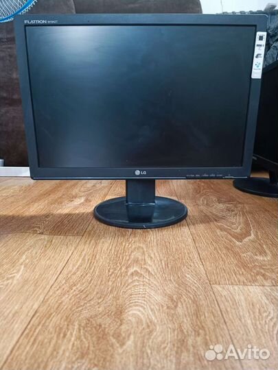 Монитор LG flatron e 1942
