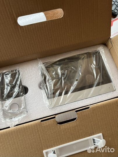 Комплект видеодомофона Hikvision DS-kis603