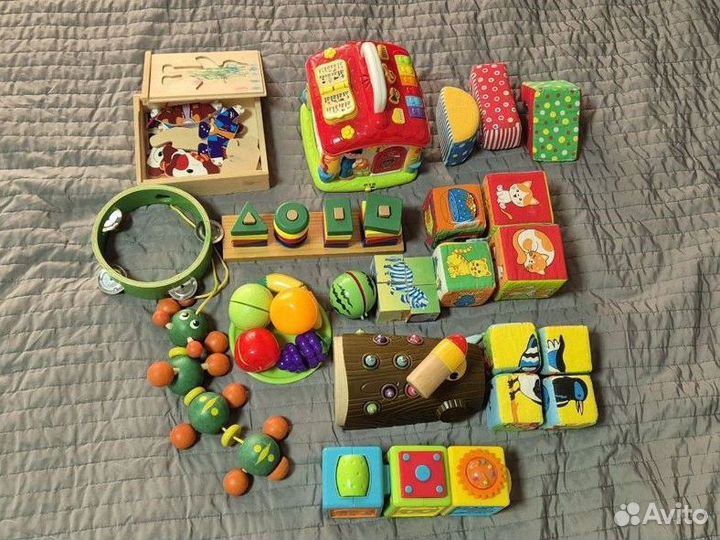 Развивающие игрушки пакетом