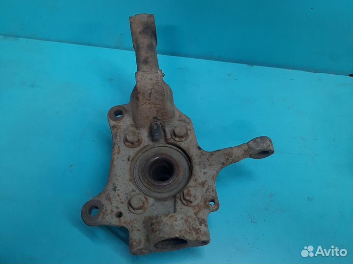 Поворотный кулак Volvo s80