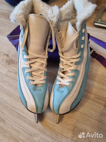 Коньки фигурные женские 39 размер