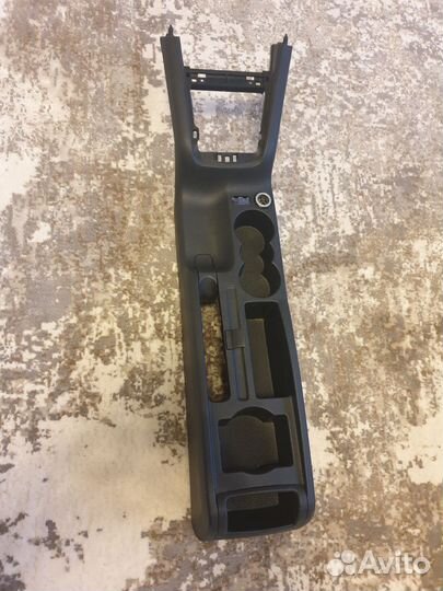 Консоль VAG Octavia A5 1Z1863242