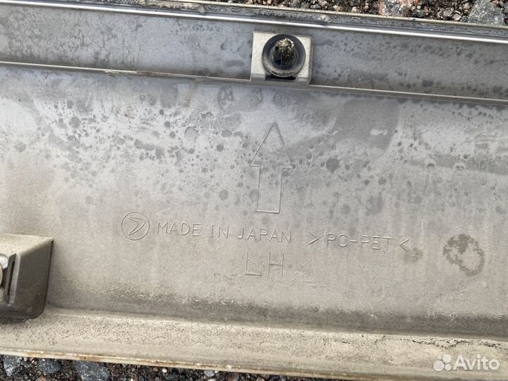 Накладка перед лево двери Subaru Outback B13 BP