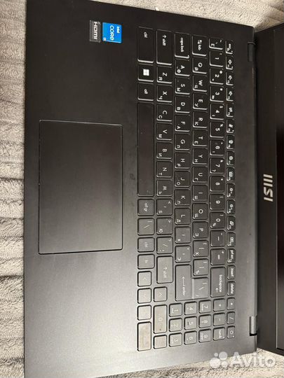 Ноутбук MSI Modern 15 B12M-211RU