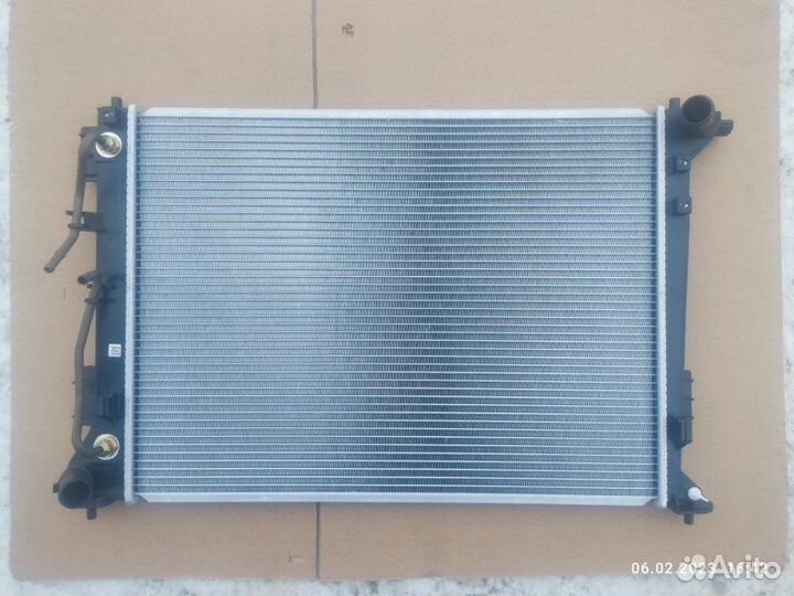 Радиатор охлаждения двигателя Hyundai Tucson TL