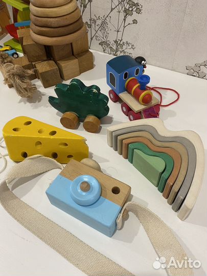 Детские развивающие игрушки из дерева
