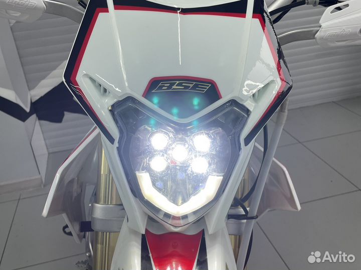 Кроссовый мотоцикл BSE Z3 250e Gold Red 21/18