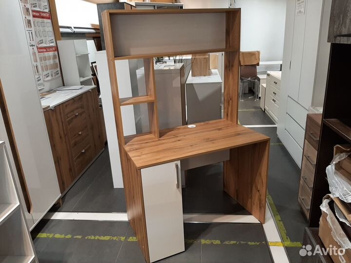 Стол компьютерный 1,0 м дуб крафт золотой/белый