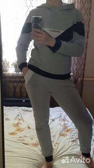 Спортивный костюм