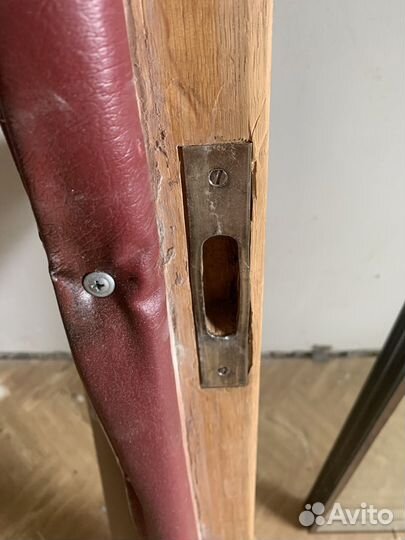 Дверь входная деревянная массив дуба