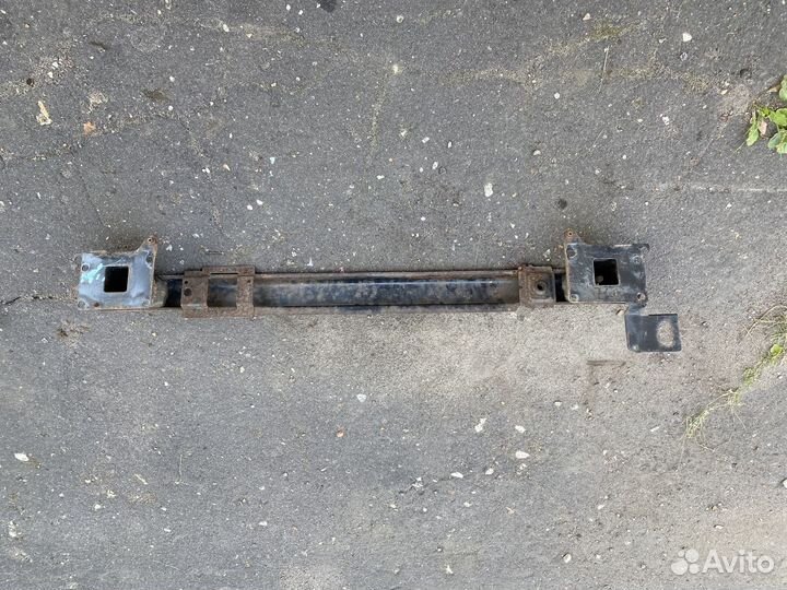 Усилитель переднего бампера Пежо 307