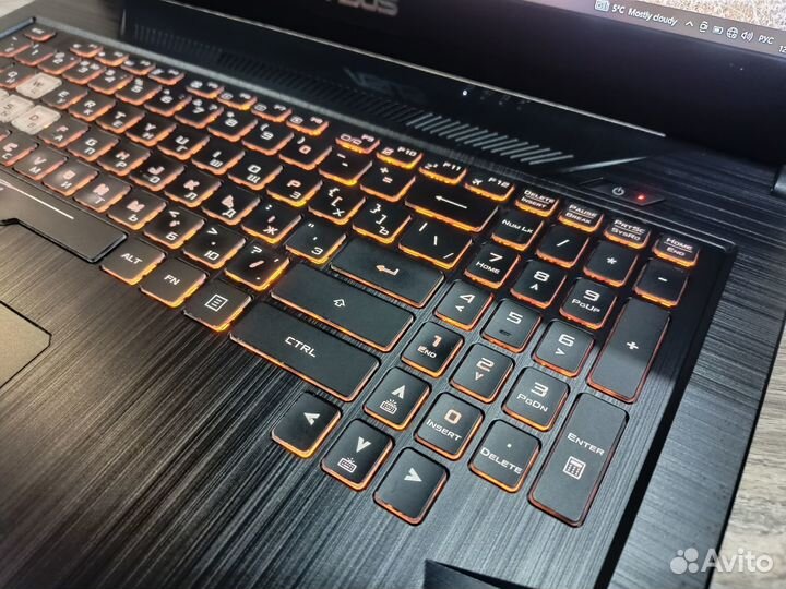 Asus FX 17.3IPS/Nvidia GTX 1050