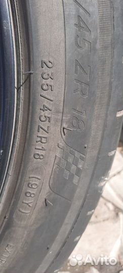 Michelin Pilot Sport 4 235/45 R18