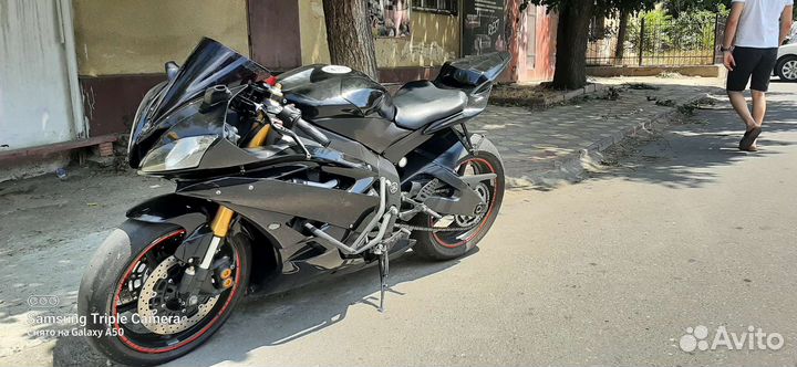 Yamaha R6
