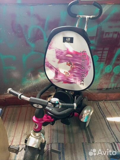 Трехколесный велосипед