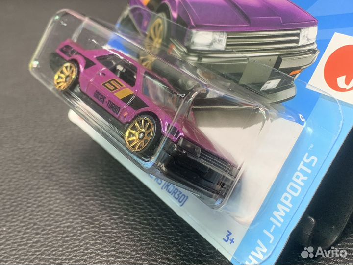 Hot wheels nissan skyline RS