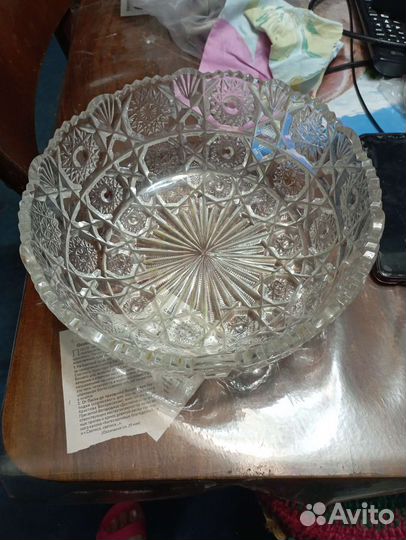 Хрустальная ваза