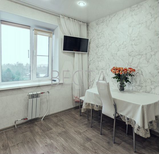 3-к. квартира, 90 м², 3/3 эт.
