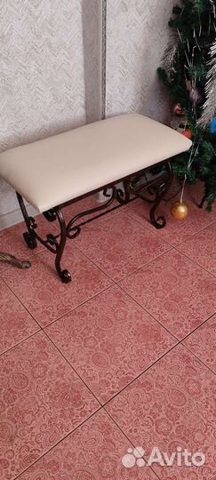 Лавочка в прихожую. Или в комнату, холл