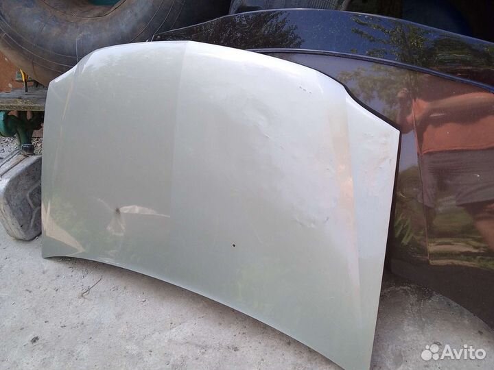 Капот renault logan