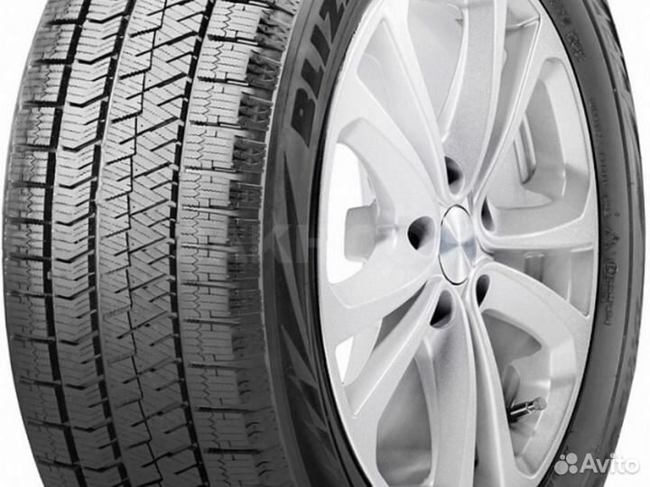 Bridgestone Blizzak Ice 225/45 R17
