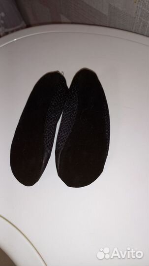 Новые чешки 24 размер в сетку,черные
