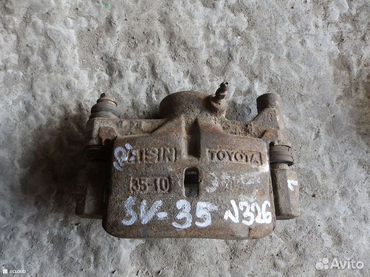 Суппорт на toyota vista SV35