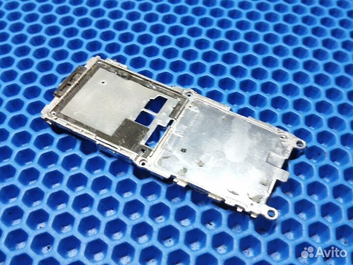 Samsung SGH-E200. Средняя часть. Ориг