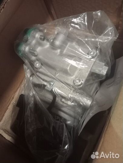 Компрессор кондиционера Hyundai Tucson с 2004г