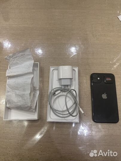 iPhone 11, 64 ГБ