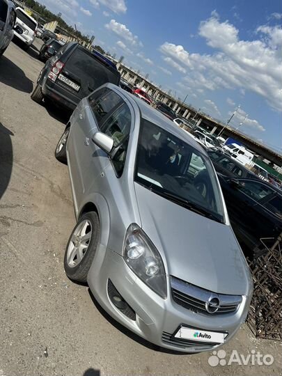 Opel Zafira, 2011