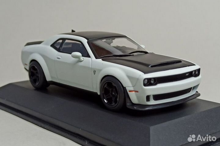 Dodge Challenger Demon Solido 1:43