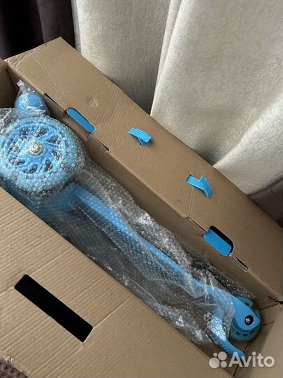 Самокат детский (новый) трехколесный, синий