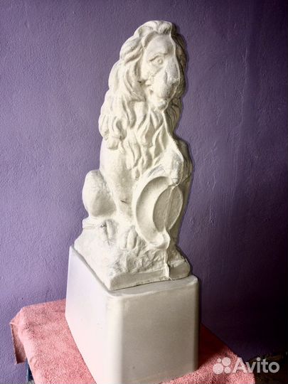 Сторожевой лев. Уличные вазоны