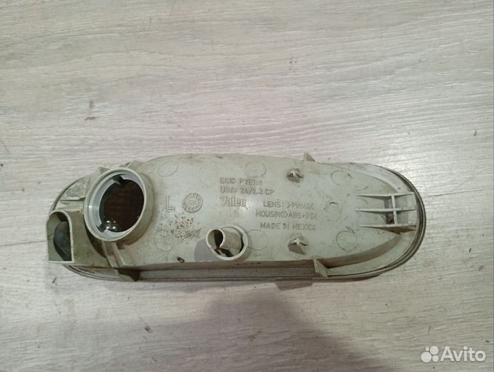 Поворотник передний левый Volkswagen new beetle