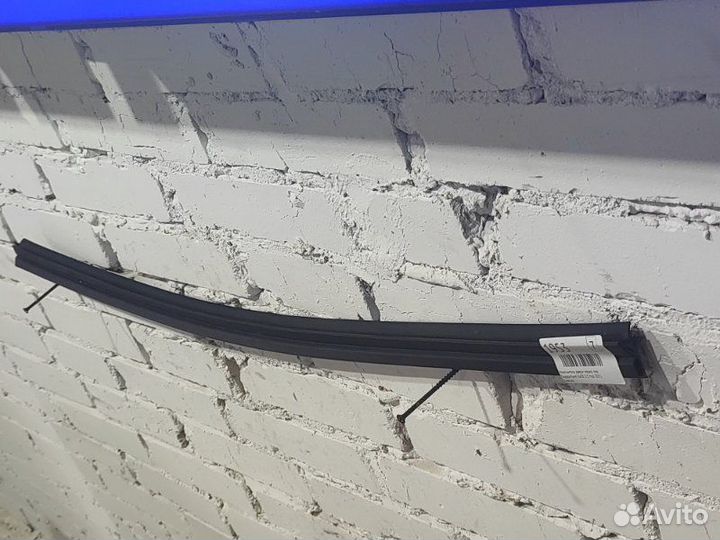 Уплотнитель двери передний левый Toyota Rav4 XA50