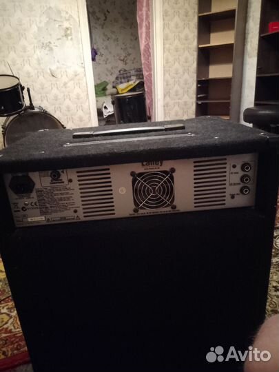 Басовый Комбоусилитель Laney RB 8 (300 ват)