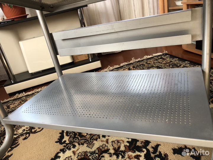 Компьютерный стол IKEA металлический хай-тек