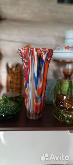 Цветное стекло,Красный Май