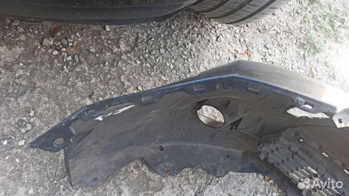 Передний бампер Nissan leaf ниссан лиф