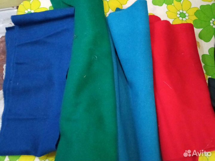 Отрез ткани разные