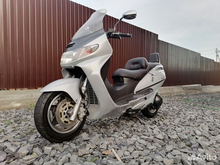 Suzuki skywave 400