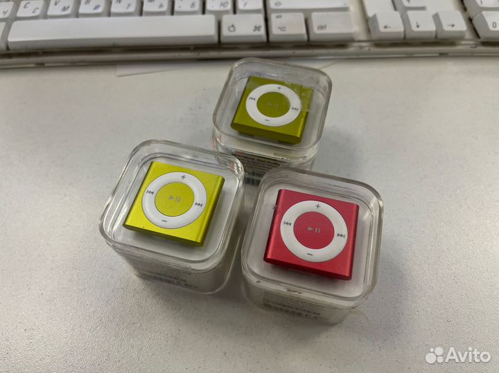 iPod shuffle 4g новые 3 штуки