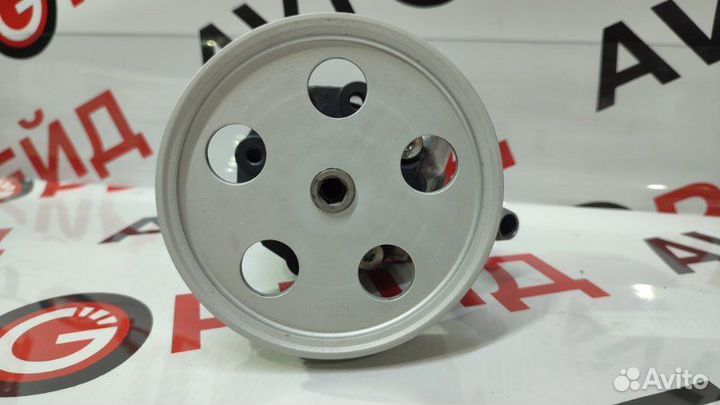 Насос гидроусилителя Audi Q5 8RB cdnc 01.07.2011