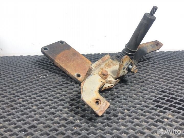 Кронштейн кулисы МКПП Iveco Stralis