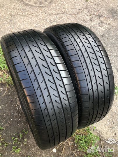 Yokohama BluEarth RV-02 215/60 R17