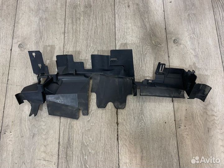 Воздуховод радиатора левый Mini Cooper One