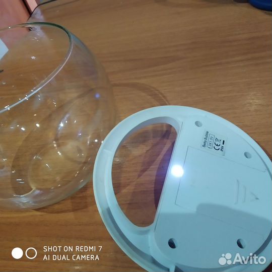 Аквариум круглый с крышкой и подсветкой 1,5 л