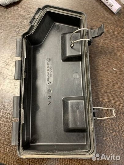 Крышка блока предохранителей Mercedes Gl 320 Cdi